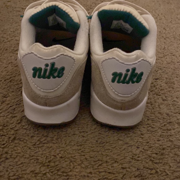 These are Nike air max 90. Going for around $200+ on StockX. Size 10 US - Picture 5 of 5